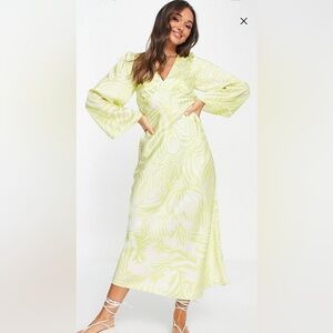 ASOS River Island Size 4